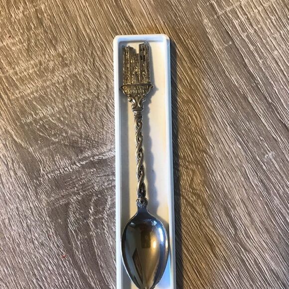 VINTAGE European collector spoons - Picture 6 of 7